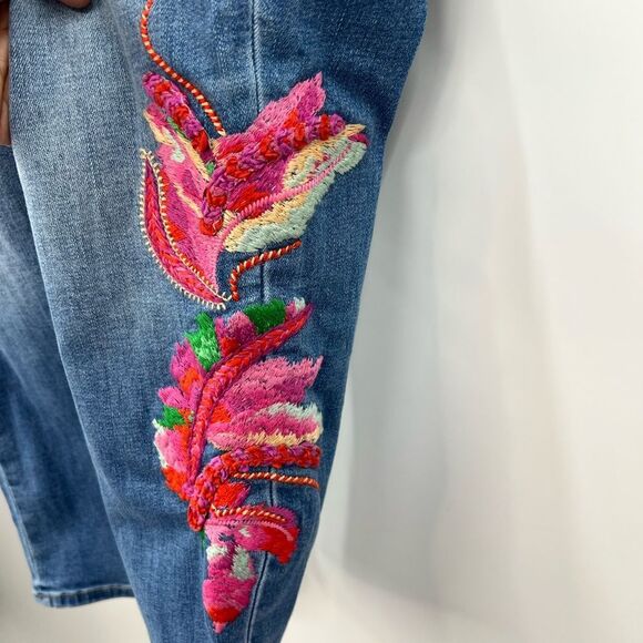Chico’s Embroidered Cropped Pull Up Blue Jeans with Pink Floral Accents - Picture 4 of 6